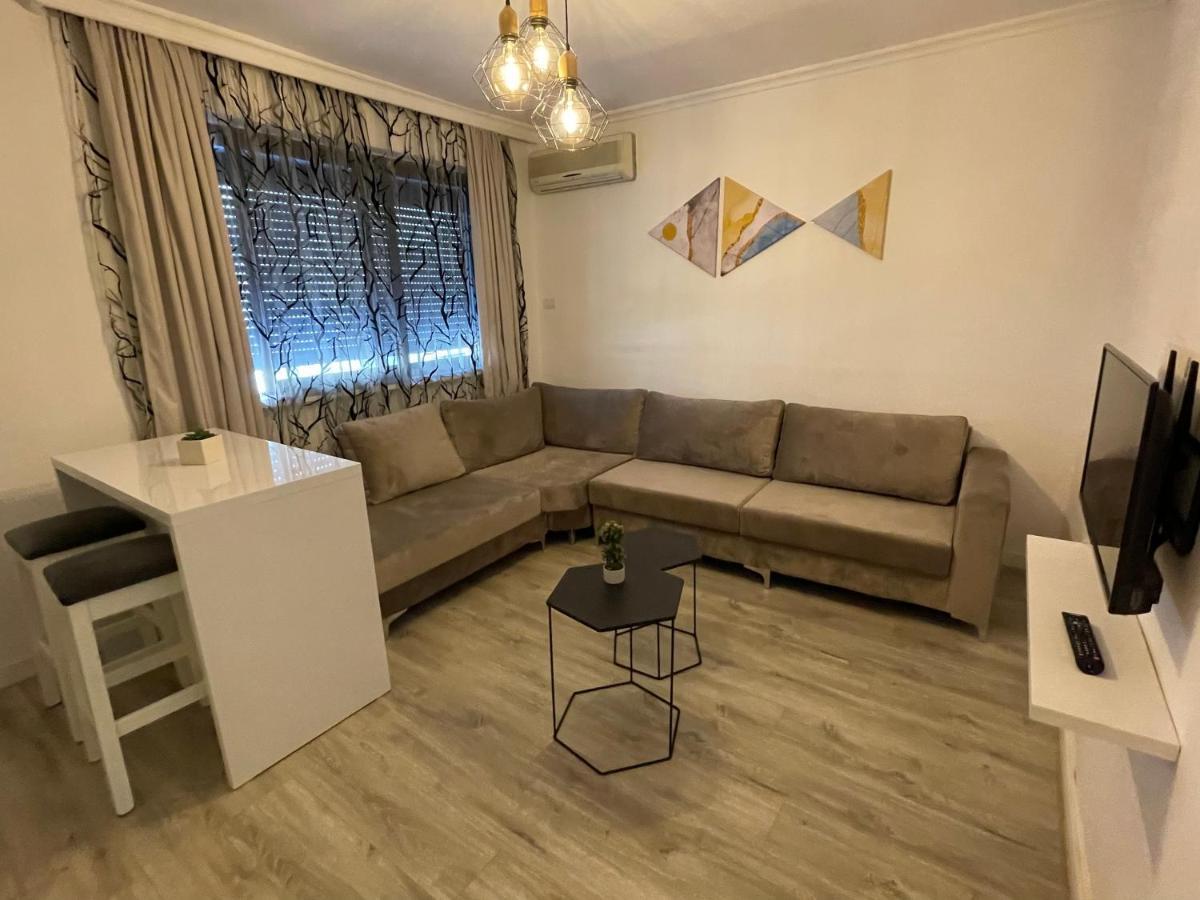 Centre View Apartment Tirana Bagian luar foto