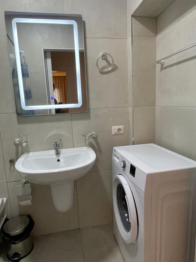 Centre View Apartment Tirana Bagian luar foto